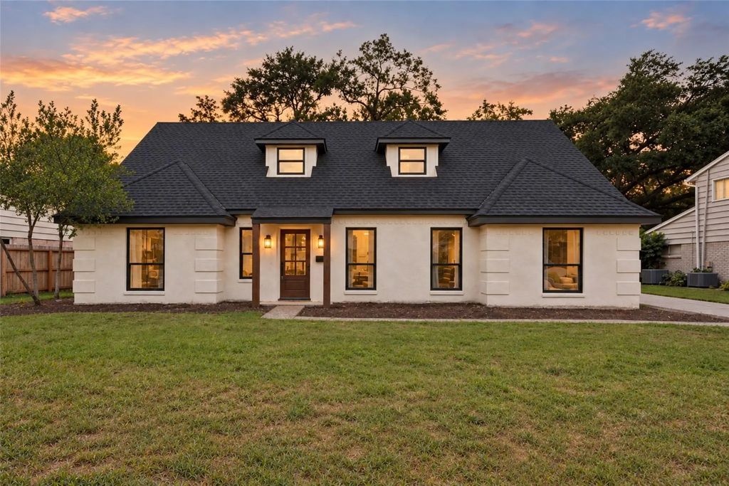 10111 Kerrwood Lane, Houston