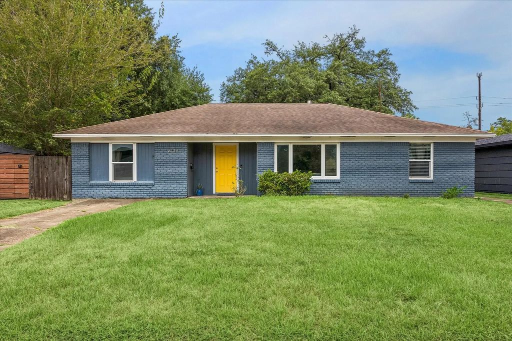 6230 Abington Way, Houston