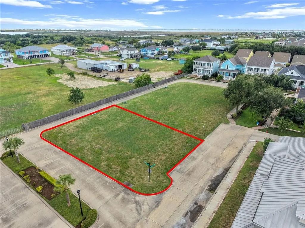 9 Meridian Way, Galveston