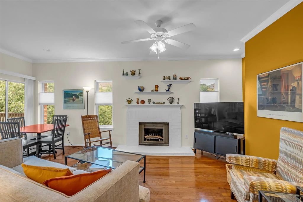 4041 Drake Street 212, Houston