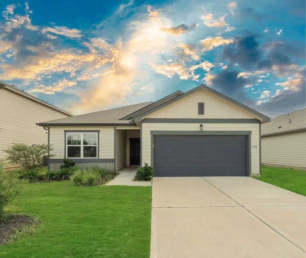 992 Blue Beech Lane, Brookshire