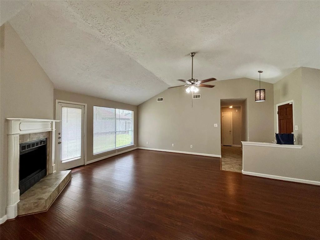 2111 Squire Dobbins, Sugar Land
