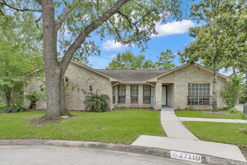 27110 Jimmy Lane, Oak Ridge North