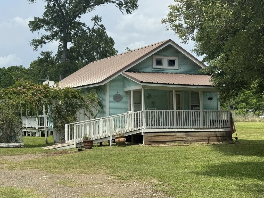 12215 Fm 442 Road, Boling