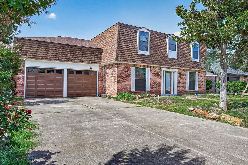 11730 Dorrance Lane, Meadows Place