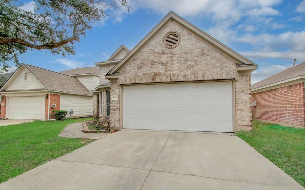 19618 Providence Shore Way, Cypress
