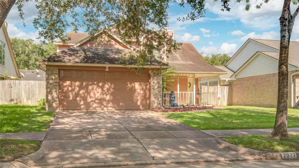 2027 Creek Valley Lane, Sugar Land