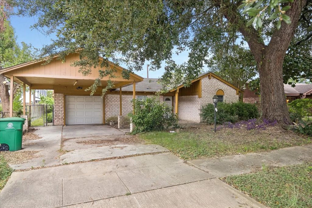 3230 Garapan Street, Houston