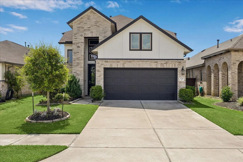 3718 Amoroso Drive, Iowa Colony