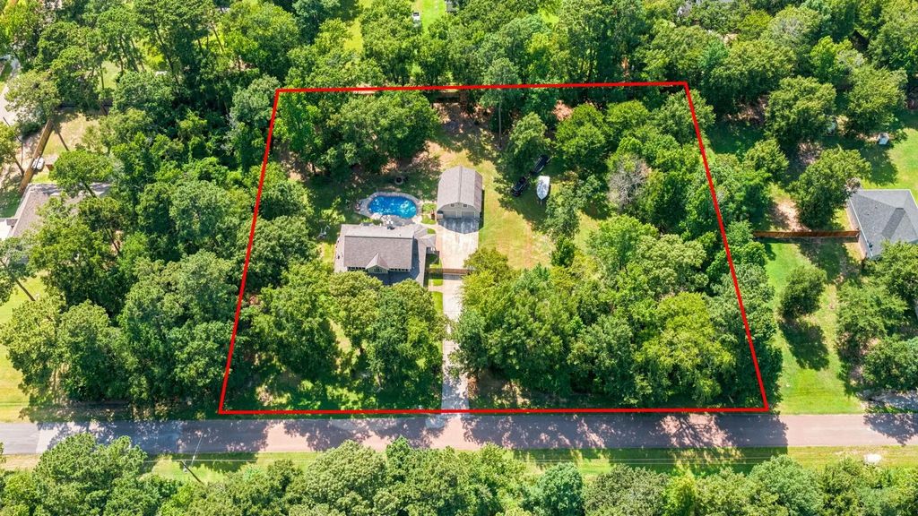 15217 Paradise Point Drive, Willis