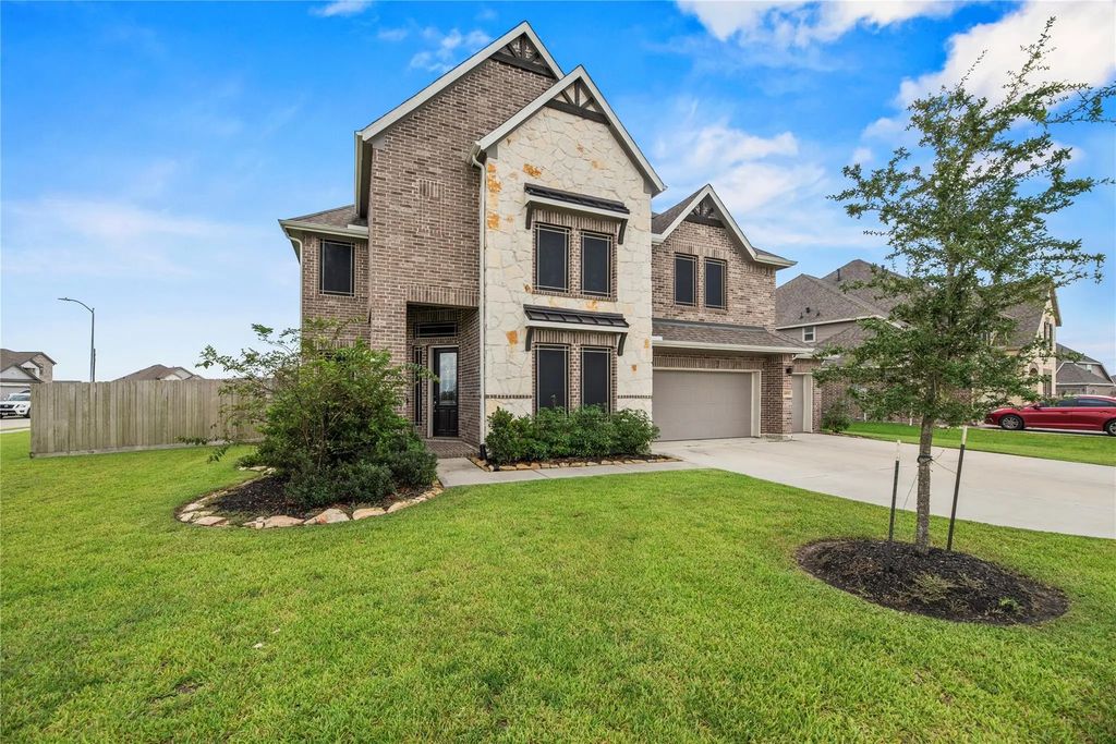 14906 Pinehurst Avenue, Mont Belvieu