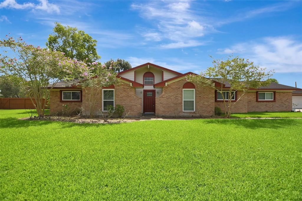 2509 Longwood Drive, Pearland