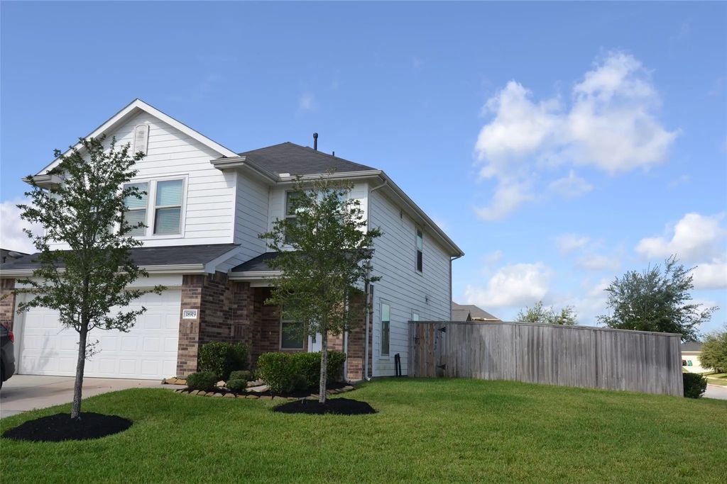 18919 Sorento Bay Lane, Hockley