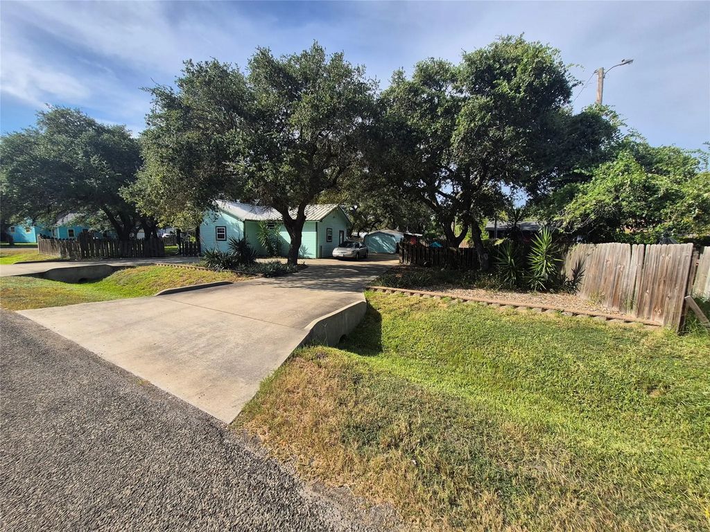 924 Ibis Drive, Rockport