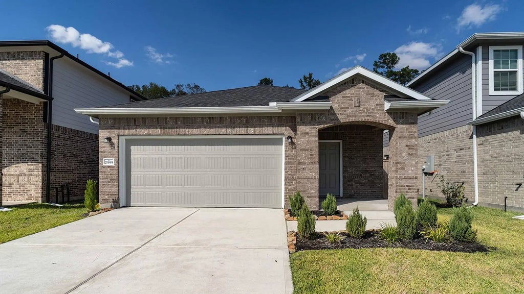 21999 Blue Sky Way, Splendora