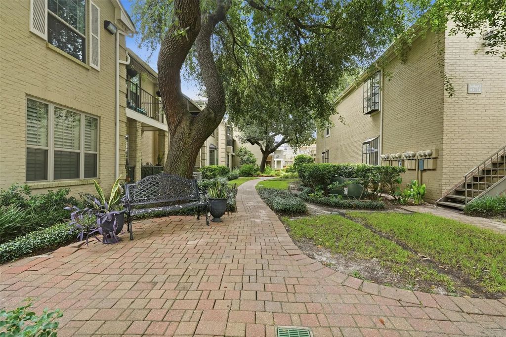 2700 Revere Street 121, Houston