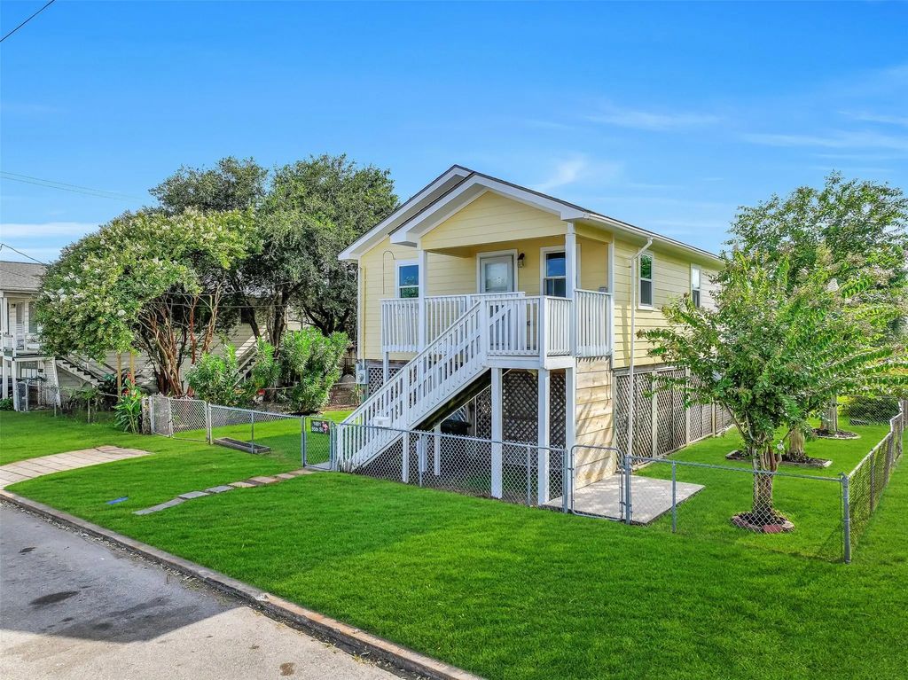 1801 55th Street, Galveston