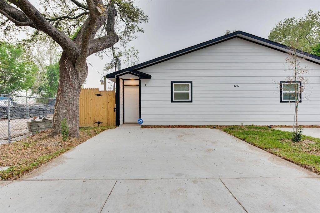 2702 Reid Street A, Houston