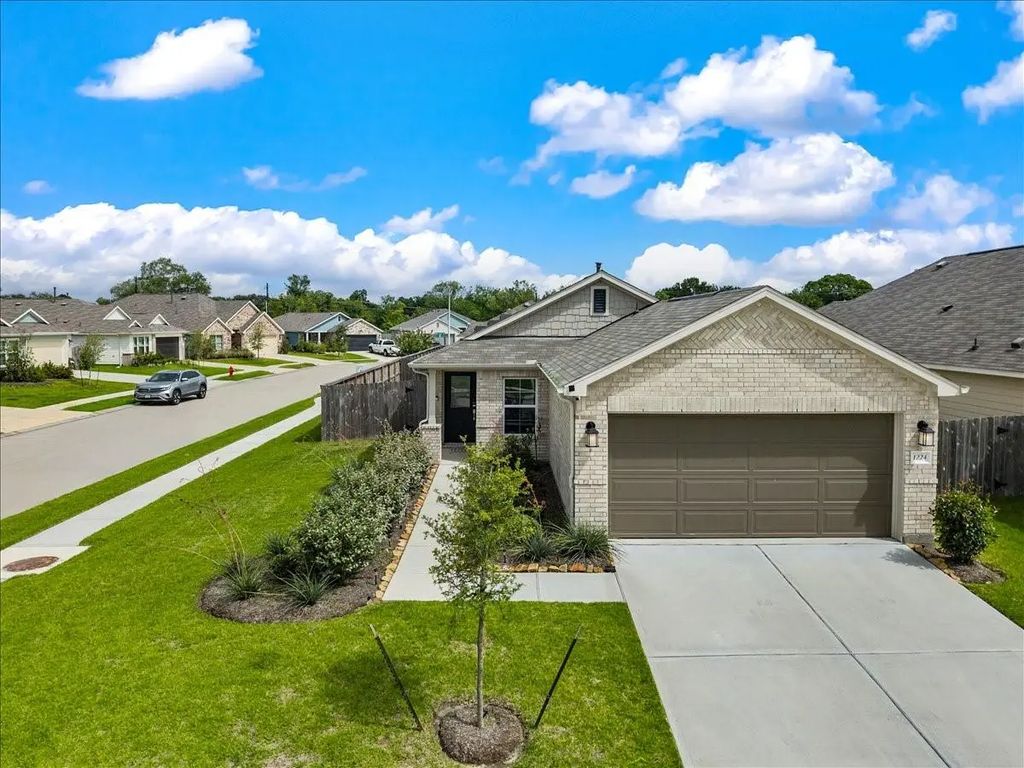 1224 Cavalry Junction Drive, Alvin