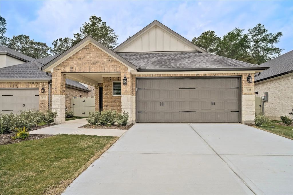 17502 Rosette Grass Drive, Conroe