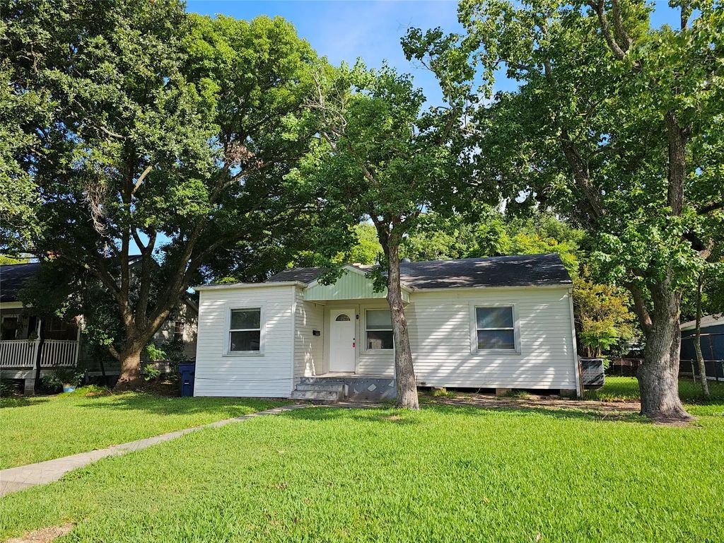 806 17th Avenue N, Texas City