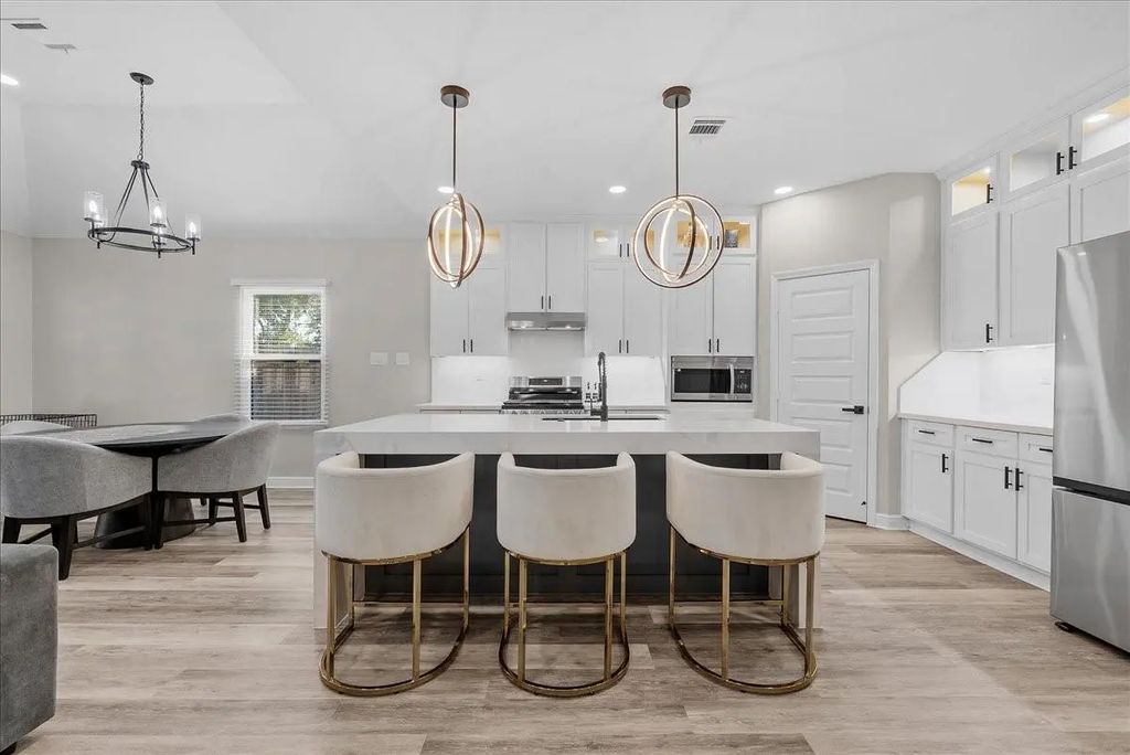 8309 Holiday Lane, Houston