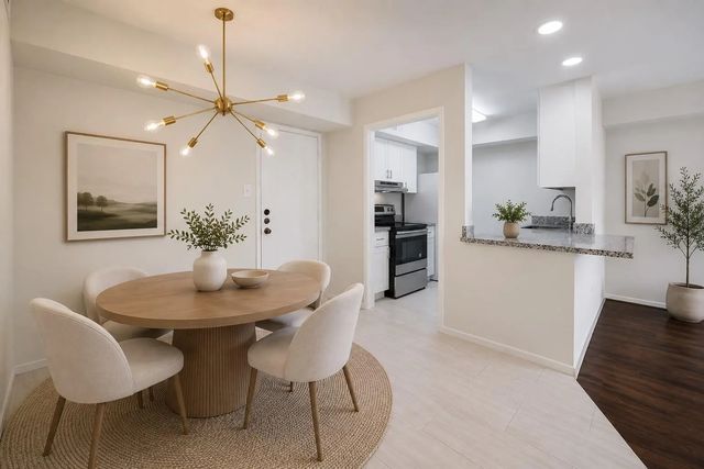 4645 Wild Indigo Street 373, Houston