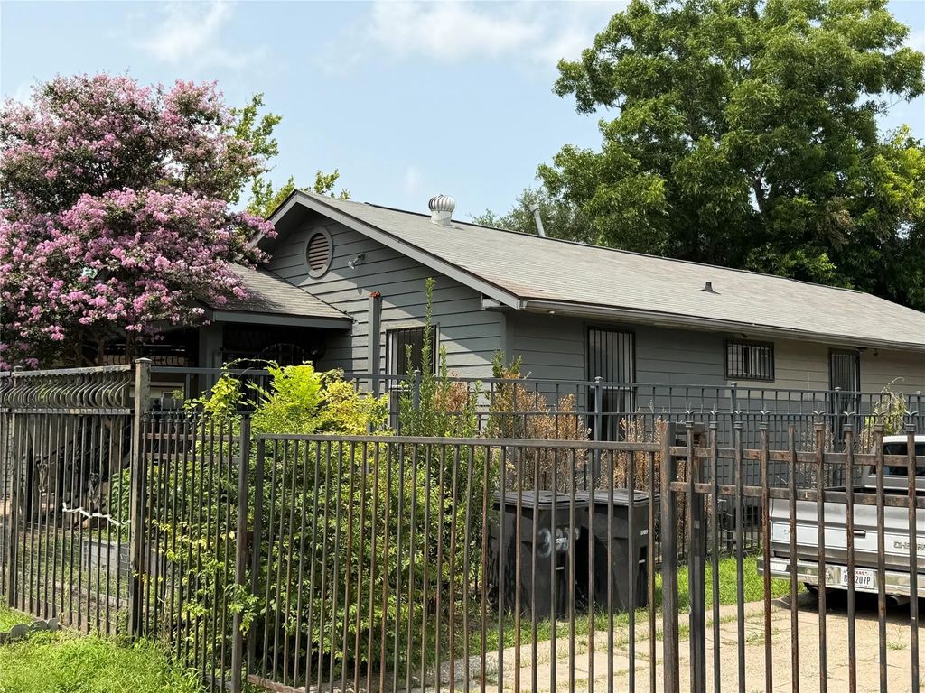 3021 Brackenridge Street, Houston