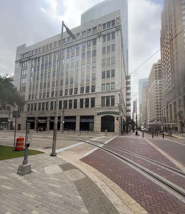 711 Main Street 502, Houston