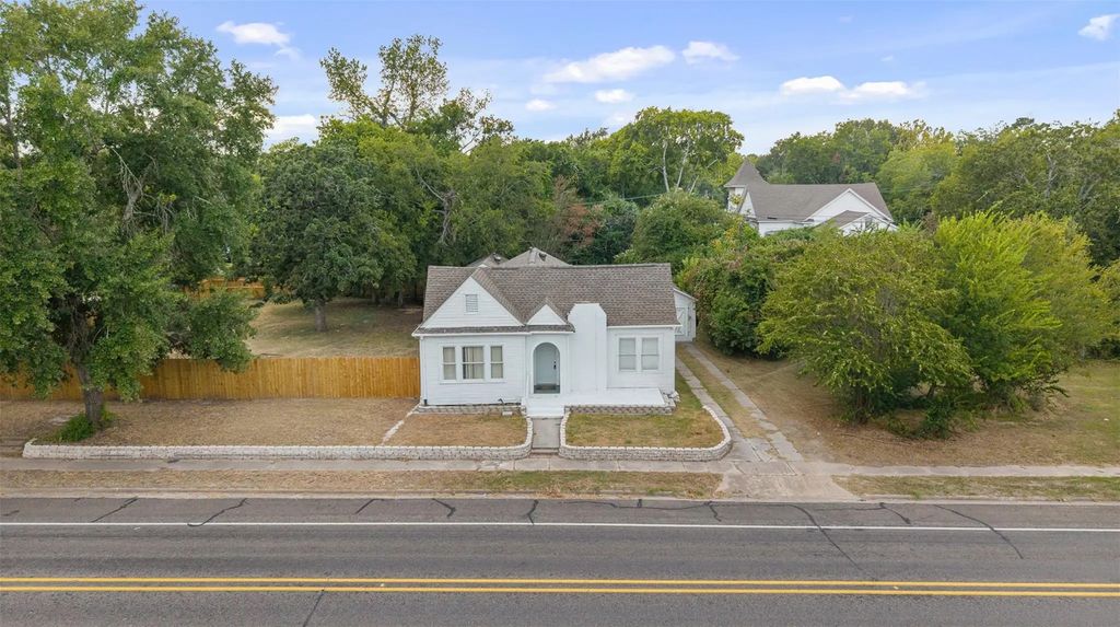 335 N Robb Street, Trinity