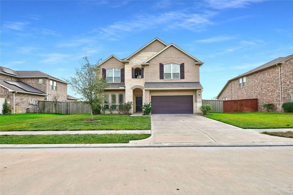 5936 Pearland Place, Pearland