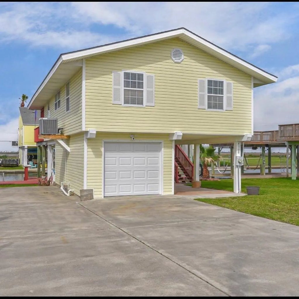 4308 Spanish Main, Jamaica Beach