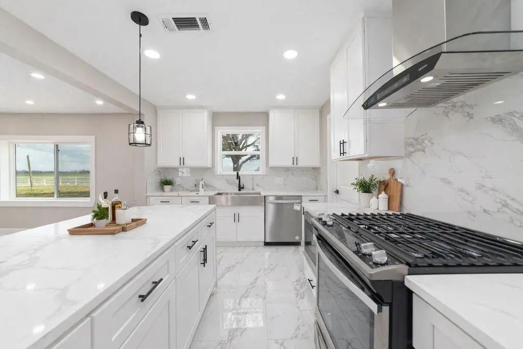 13431 Vrlla Road, Guy