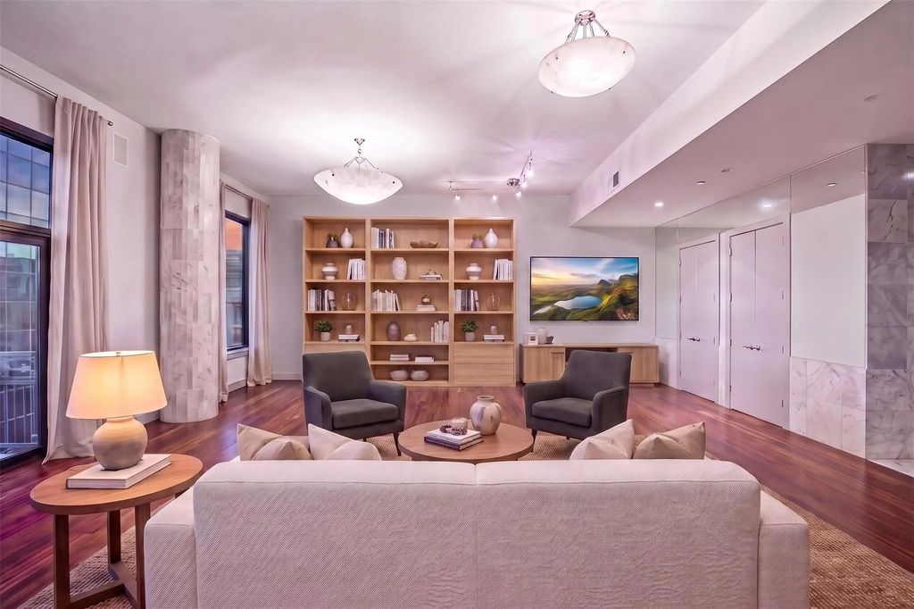 5005 Hidalgo Street 807, Houston