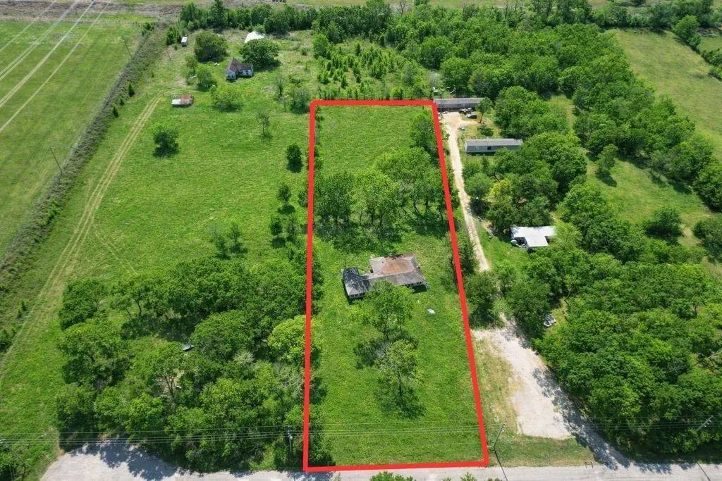 6616 Whispering Oaks Circle, Wharton