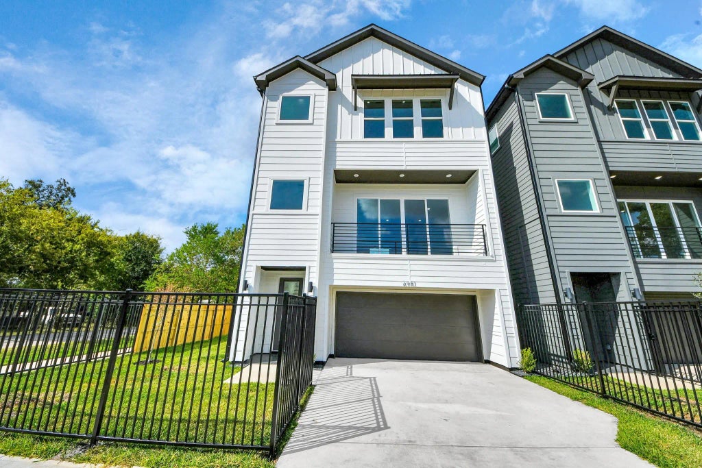 6951 Foster Street, Houston