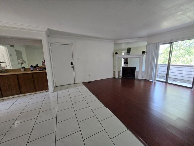8323 Wilcrest Drive 8004, Houston