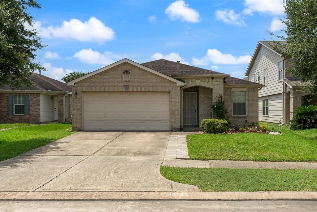 13123 Dawn Hollow Lane, Houston