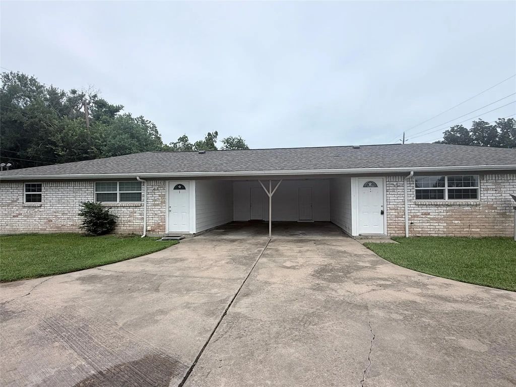 608 County Road 157, Alvin