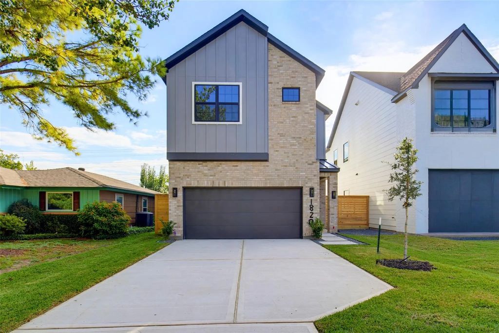 1820 Wycliffe, Houston