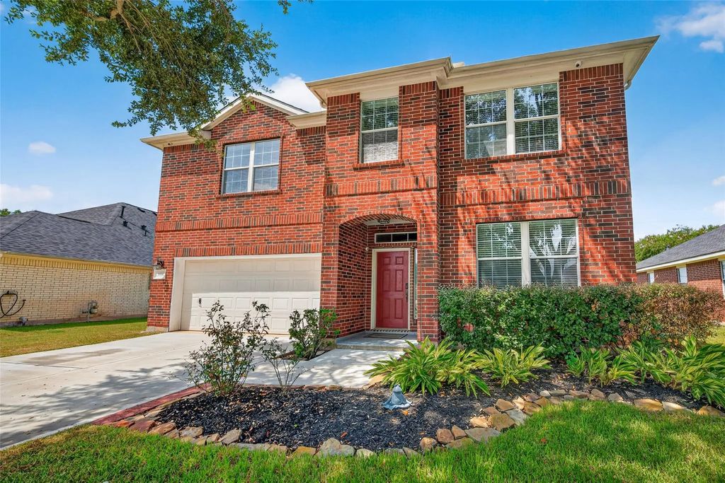 1914 Lazy Hollow Lane, Pearland