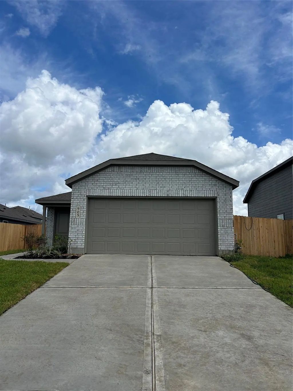 905 Constitution Drive, Bay City