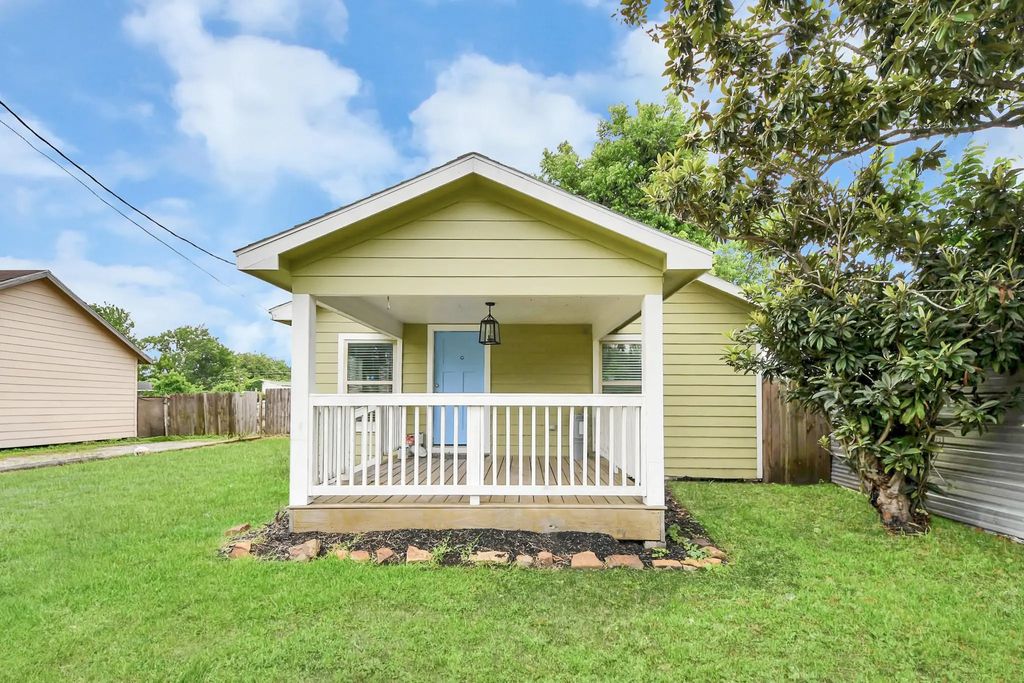 6613 Morrow Street, Houston