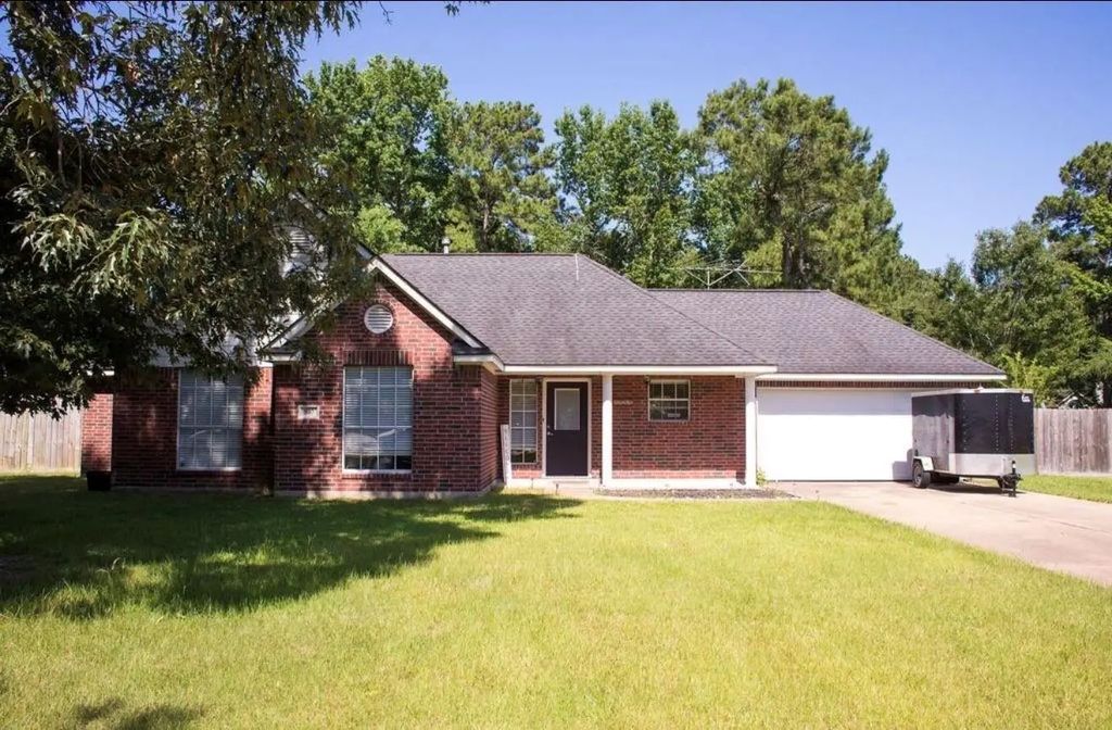 810 Shadberry Drive, Magnolia
