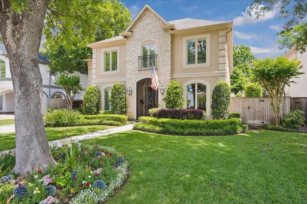 802 Anderson Street, Bellaire