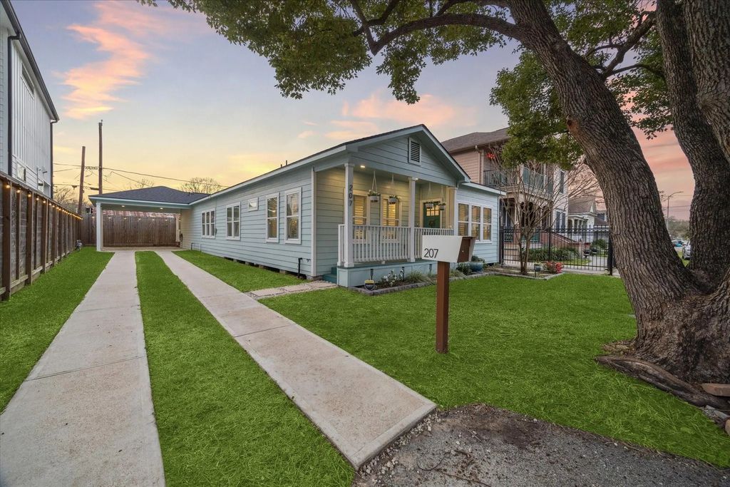 207 Tabor Street, Houston