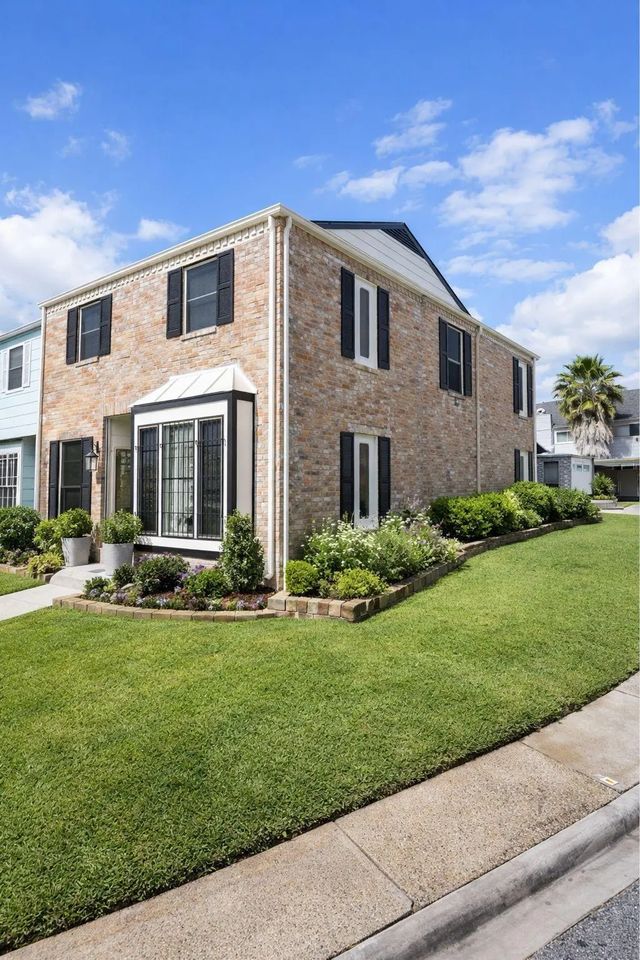 8351 Ariel Street, Houston