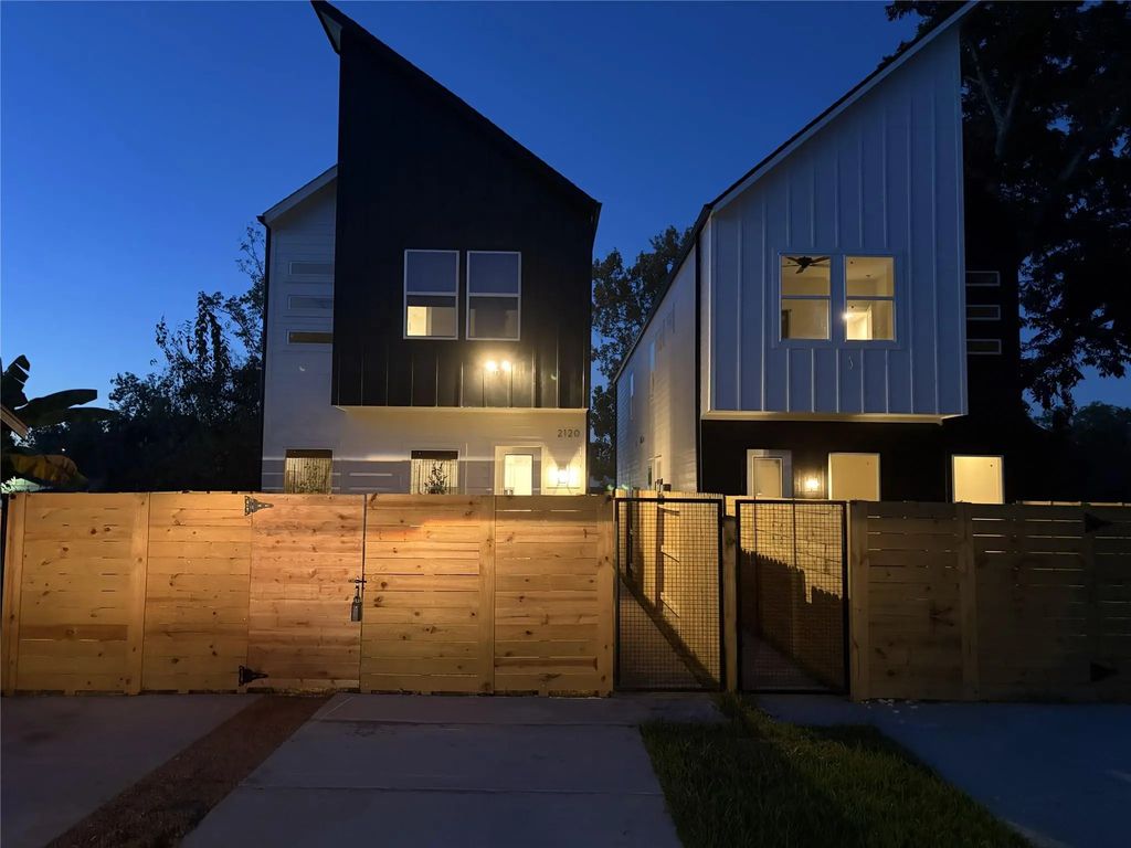 5914 Shelburne Unit A And B Street, Humble