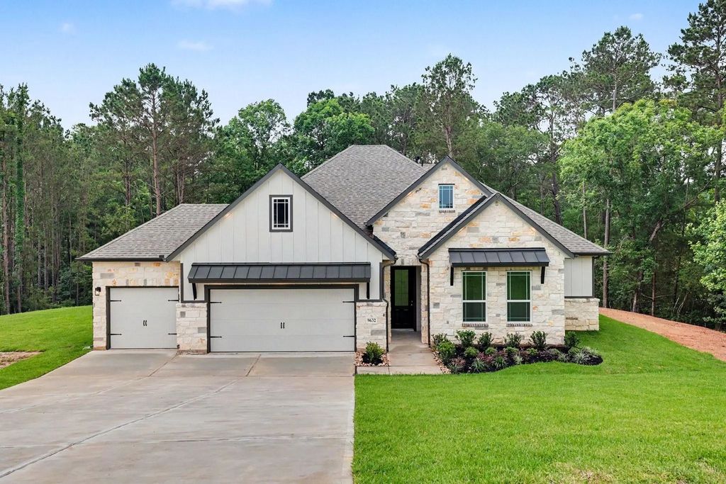 9632 Moss Rose, Willis