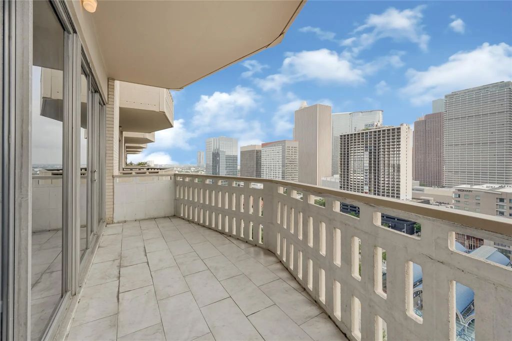 2016 Main Street 1707, Houston